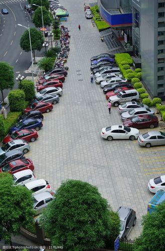 營業廳廣場停車場圖片